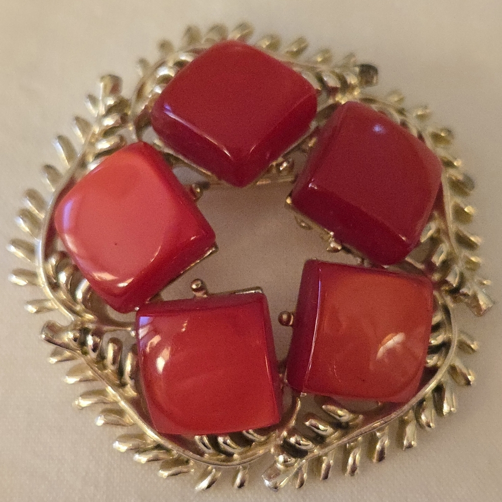 Vtg. CORO Red Thermoset Bakelite Brooch 2"